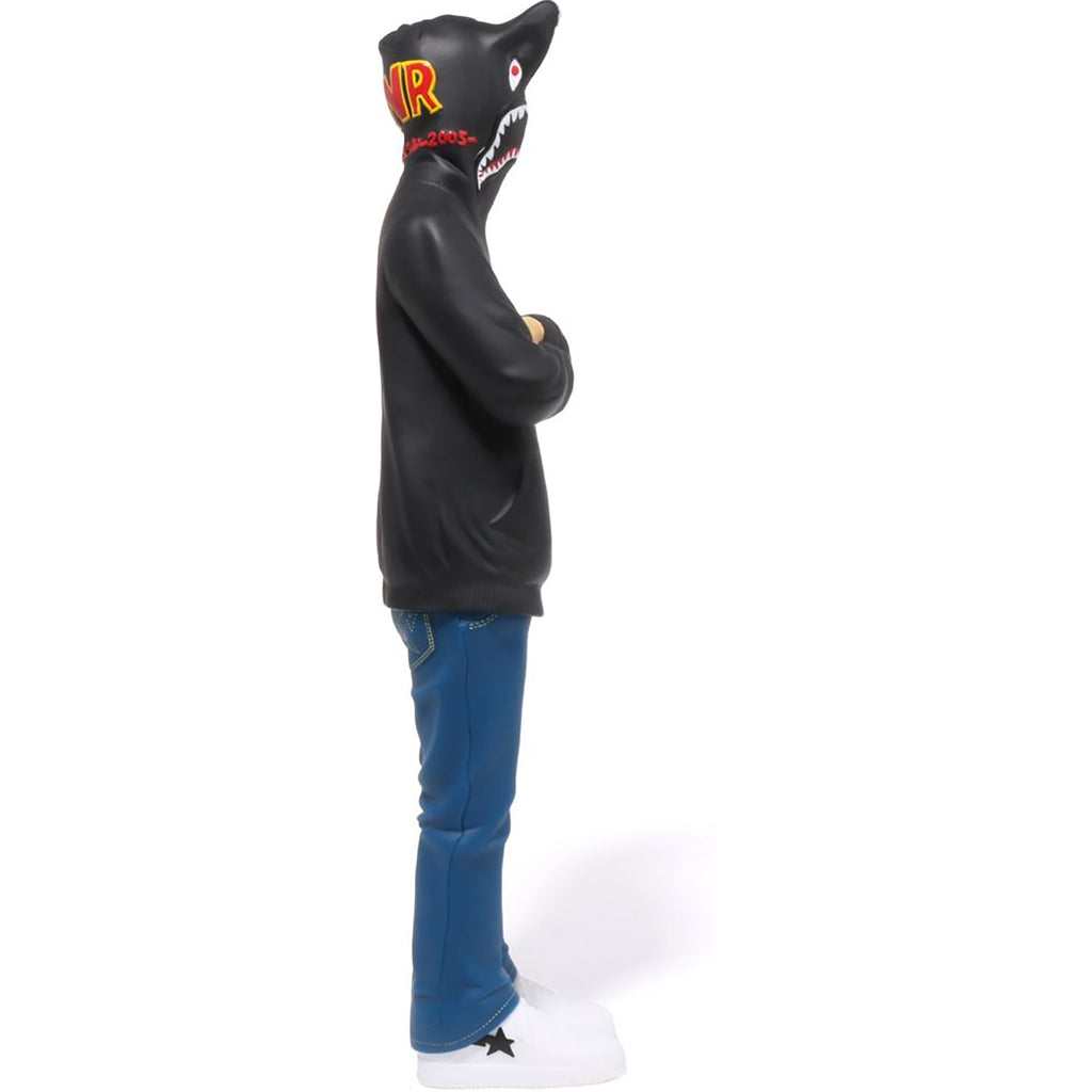 2ND SHARK FIGURE