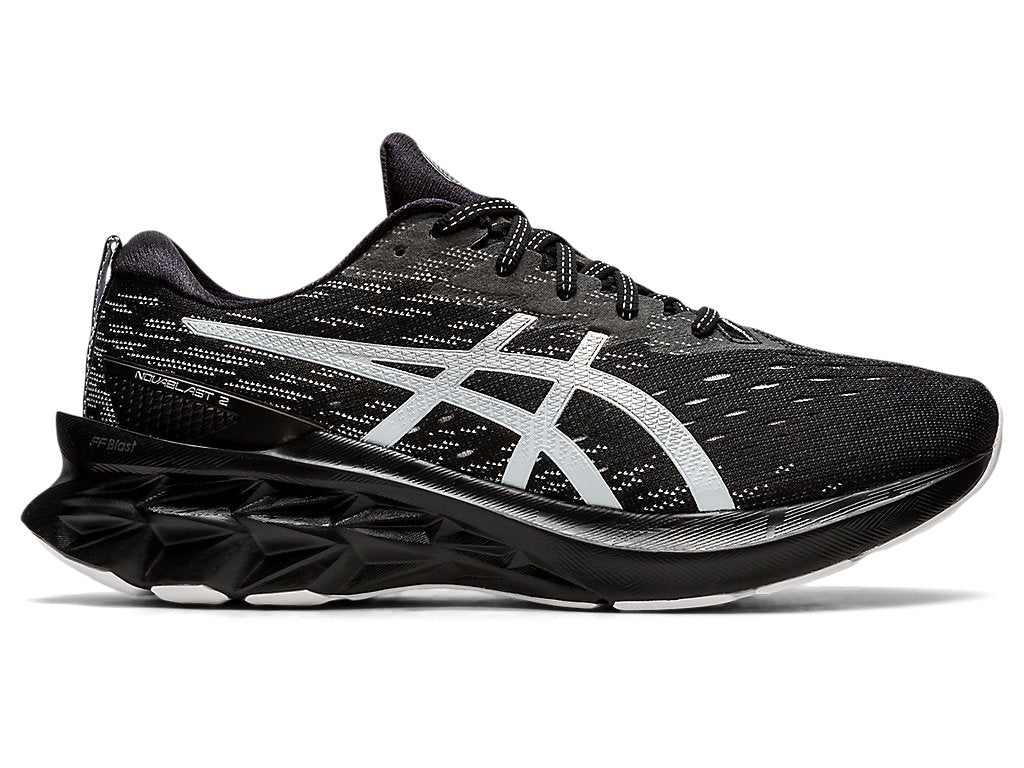 Men's Asics Novablast 2, Black/Pure Silver, 8.5 2E Wide